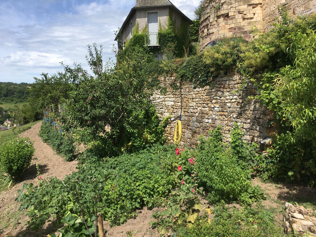 RCFLimousin's tweet photo. #Turenne, classé @LPBVF en #Corrèze porte le nom d’une puissante vicomté ayant régné sur le #Limousin, le Périgord et le Quercy durant dix siècles. #tourelles ou #échauguettes. Merci à Alain Soularue Délegué limousin @fond_patrimoine. @lucieisonair
https://t.co/exIjkXYJIW https://t.co/znVBLkemdP