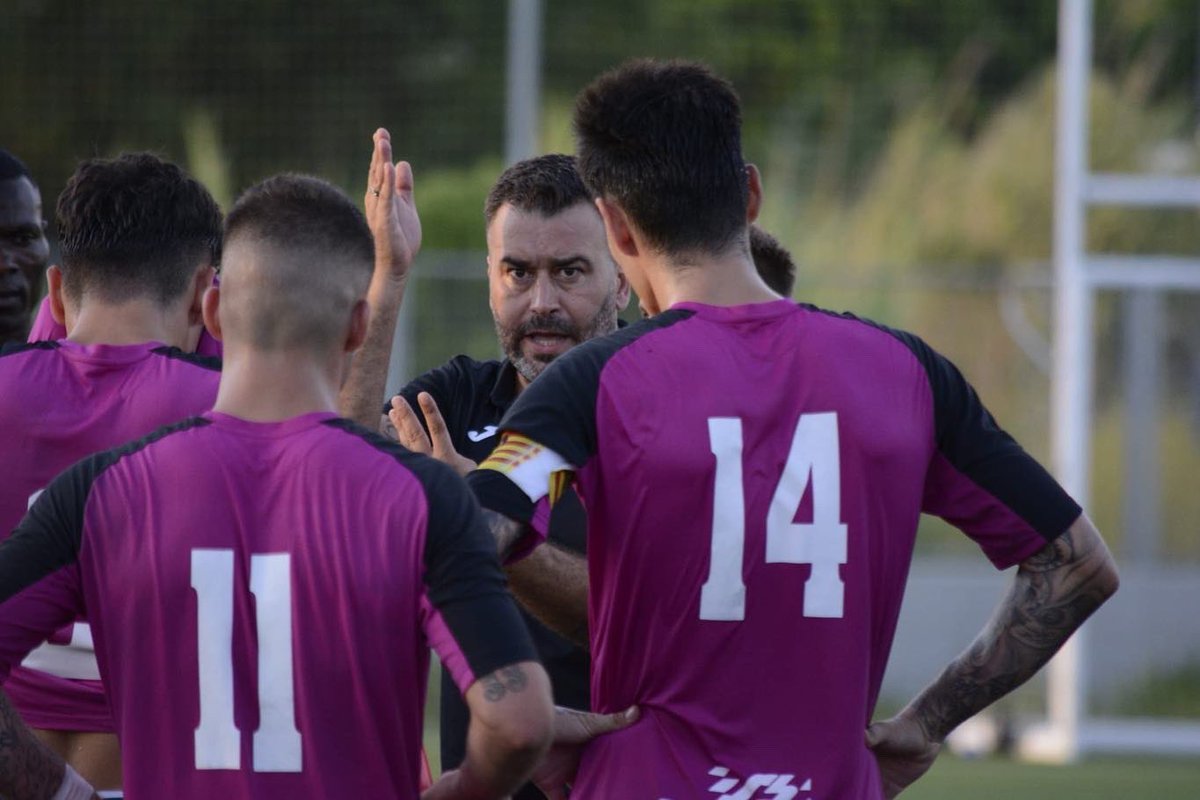 UDVistaAlegre's tweet photo. 📸 Imágenes del partido entre #UDVA 🆚 @uesitges B por @ricard0olaya0gaudes. https://t.co/ByiBh7075P