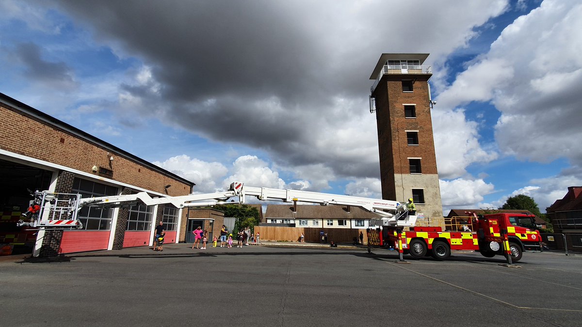 Rick_e_see's tweet photo. Open Day at Essex Fire Museum in Grays.  Impressive reach on the big ladder @ECFRS https://t.co/yJkrSKY23Z