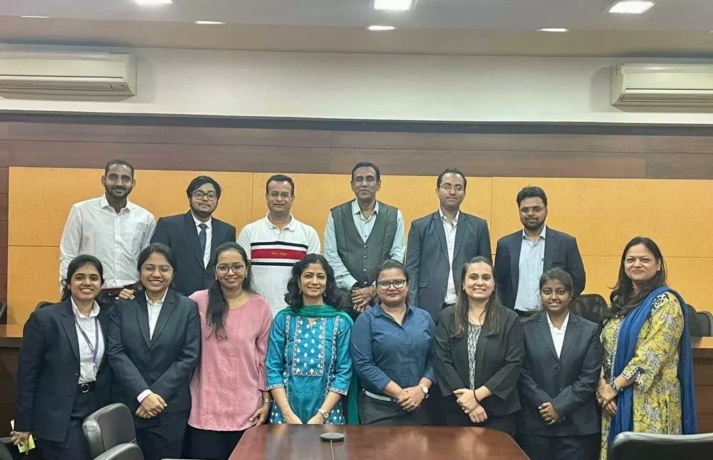 SiescomsNerul's tweet photo. The PGDM Pharmaceutical Management and PGDM Biotechnology students' summer internship program viva was conducted without a hitch, and the SIES School of Business Studies would like to thank all the panelists and the organizing team for that.
 
#SIESCOMS #SIESSBS #SIP
#Panelists https://t.co/h3xCs3V05J