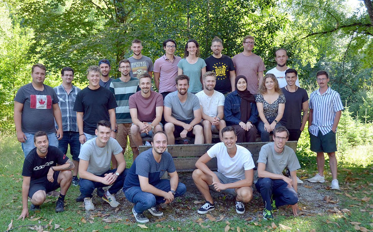 BIZGeo1's tweet photo. Am 22. August startete im Forsthaus Uitikon-Waldegg eine neue Klasse erfolgreich den Lehrgang Geomatiktechniker:in FA.
🍀 Wir wünschen ihnen von ganzem Herzen alles Gute! 🍀 https://t.co/YjgYCY4toL