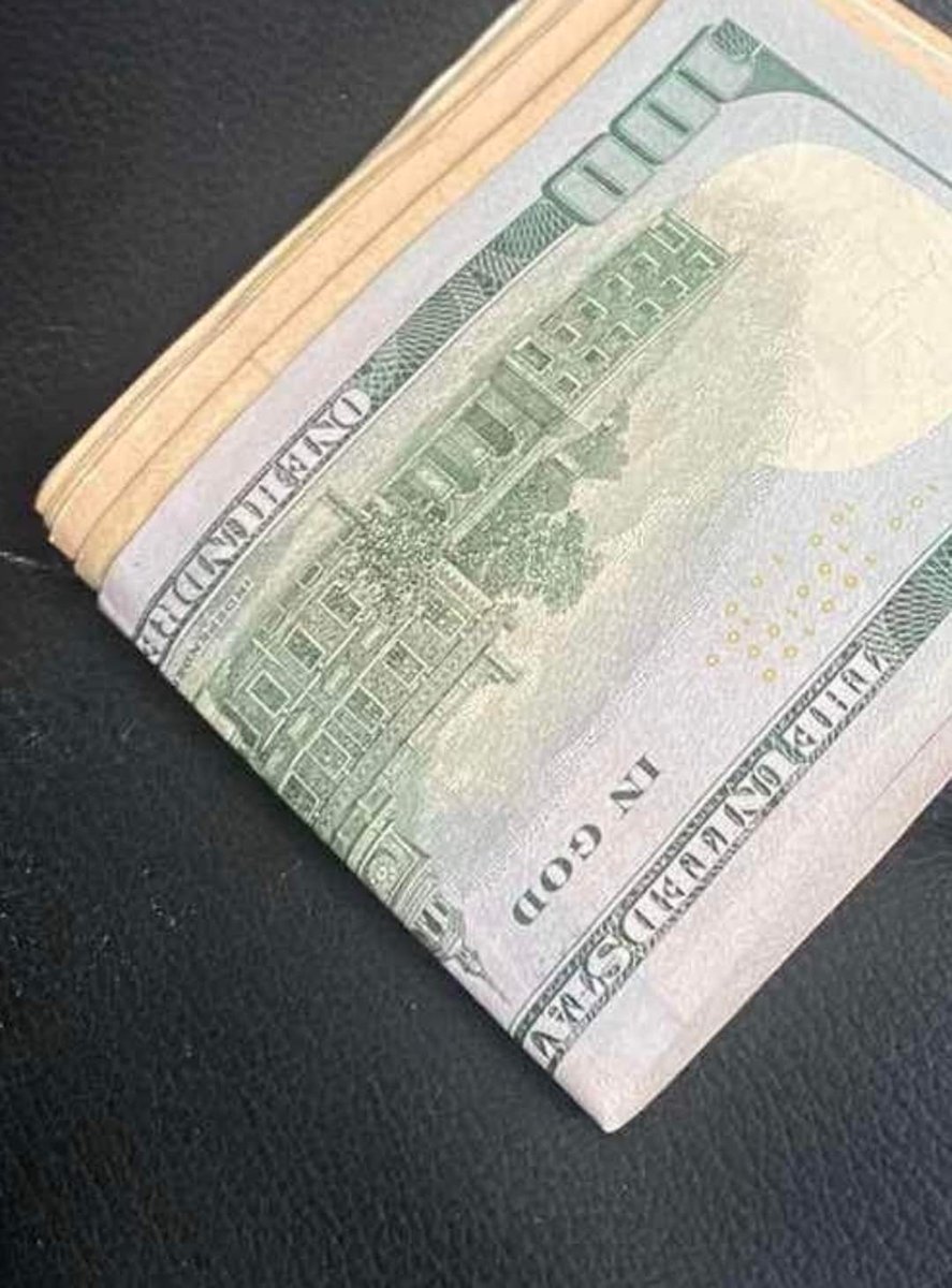 mvlostfound's tweet photo. Someone who went to ADK, 27 Aug 2022 accidentally left this in a taxi. If someone can accurately tell  from where the taxi was taken, and approximately tell the amount, cash will be returned. https://t.co/5OdPZf63v4