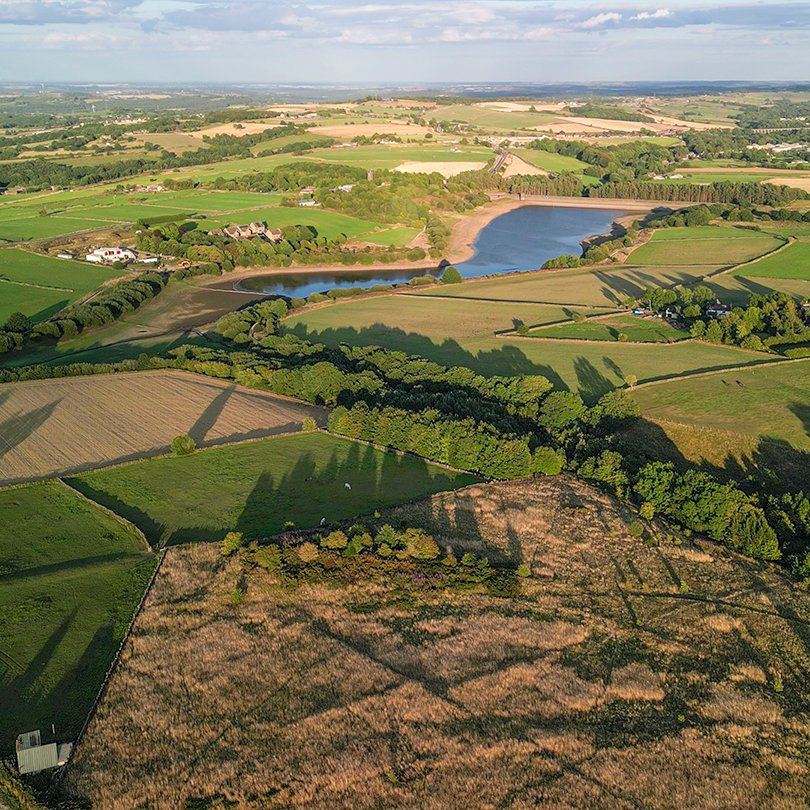 holmfirthdrone's tweet photo. Scout Dike Reservoir near Penistone, South Yorkshire, UK.

#dronephotography #drones #penistone #yorkshire #scoutdike #reservoir @YorkshireWater @itvcalendar @bbcweather https://t.co/ADceLXlLBo