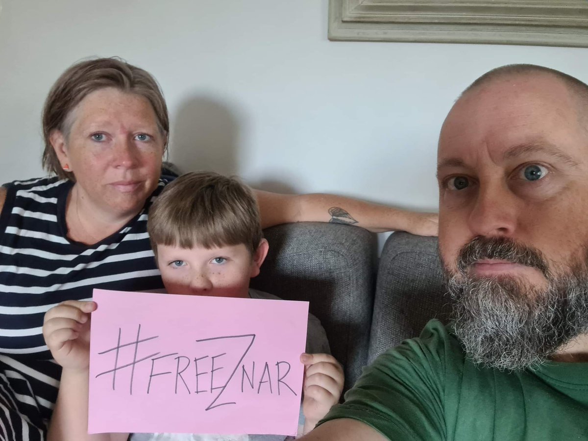 lisasjolin's tweet photo. Det är inte mitt sverige som behandlar människor såhär #FreeZnar https://t.co/TDxbrlyS4G