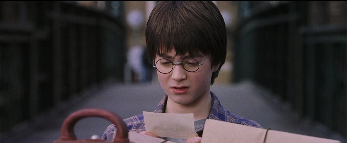 Bilet fiyatlarına bakıyorumdur...