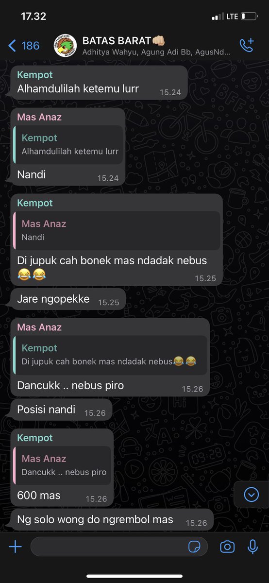 BatasBarat's tweet photo. Allhadulillah hp sudah bisa di ambil, diambil di solo, di suruh nebus 600rb, dan tadi mintanya 2jt pertama. Orang gerombolan lebih dari 10 orang. @bonekestavet  pripun mas niki? https://t.co/tQFVmMNC0j
