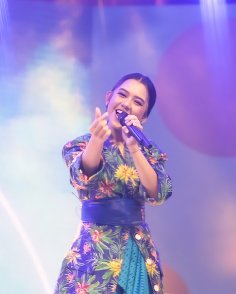 ZivellasBali's tweet photo. Terimakasih @bankbri_id sudah mengundang @zivamagnolya untuk memeriahkan acara Malam Pengundian Britama Festival 🙏🏻
Sc: @ZivellasOFC

📸 @aii.sv
💄 @fauziaahanum
👗 @eksydharmawan
💇🏻‍♀️ @trihelpy
#ziva #zivamagnolya #zivellasofficial https://t.co/R9AFWJH9vn