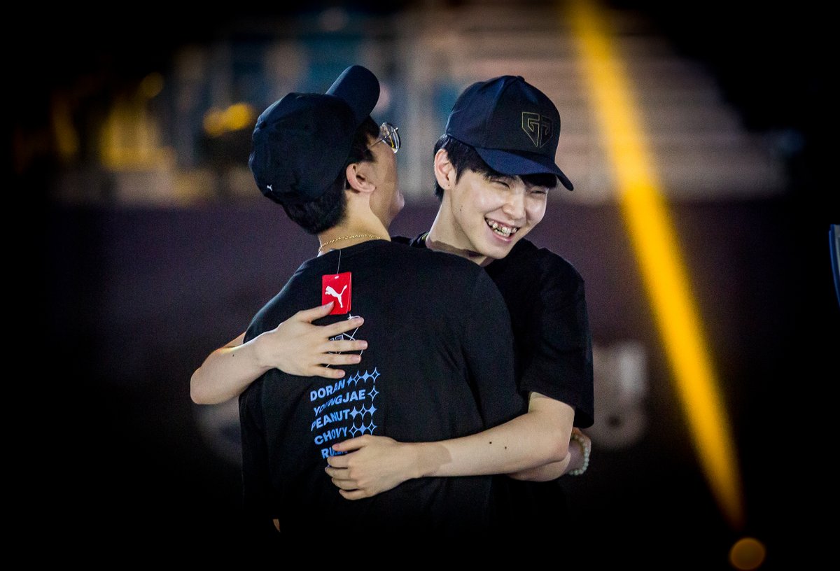 akali_roll_back's tweet photo. 20220828 LCK SUM FINAL #GEN https://t.co/7b27De5e9U