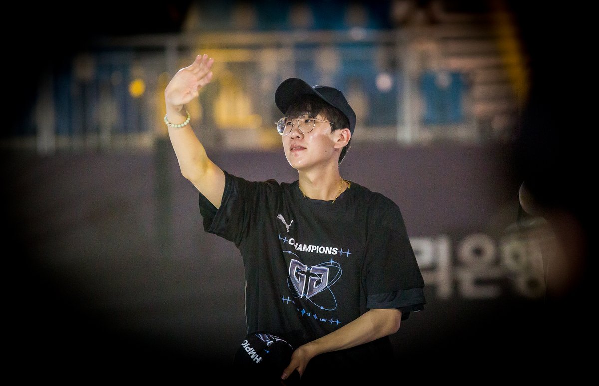 akali_roll_back's tweet photo. 20220828 LCK SUM FINAL #GEN https://t.co/7b27De5e9U