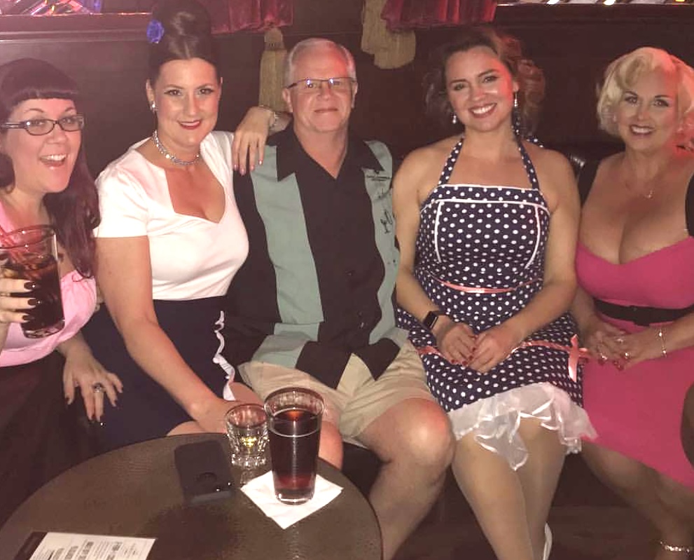 PhotogKM's tweet photo. One of yours truly with some of my friends from the "good ole  days," Las Vegas 2019 with Evonne, CAM, Tammy and Mary Jo. https://t.co/ius92xF9SC