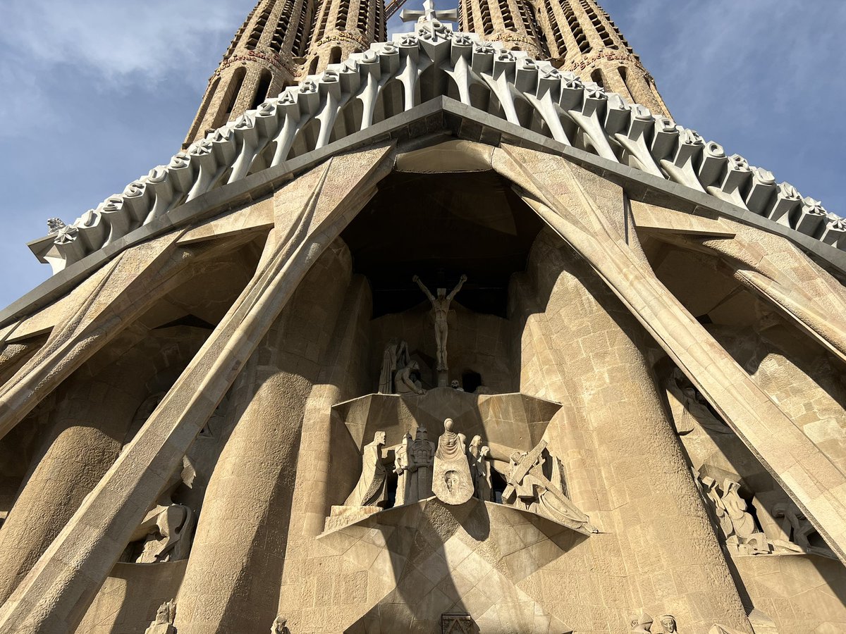 GiuseppeGalati_'s tweet photo. ๐Moving away from the #ESCcongress & #Barcelona
Probably one of the best editions this time because of people (less science).
The #ESCheARTGALLERY as well as #pianoarea fantastic novelties
See you next year ๐โค๏ธ
@DrDEliaEmilia @iamritu @GMCRosano @MicheleSenni @radcliffeCARDIO https://t.co/jobkpFmix6