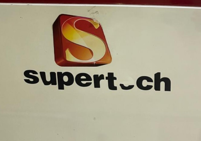 smile_for_all_f's tweet photo. @CeoNoida @myogiadityanath @UPGovt @noida_authority @noidapolice @Supertechltd द्वारा ही हजारों करोड़ @noida_authority के बकाया नही चुकाने के वजह से हजारों बेगुनाह लोगो के फ्लैटों की रजिस्ट्री नही हो रही है। लोग परेशान है मगर बिल्डर आज भी अपने सरकारी आकाओं के बदौलत  मस्त है। @PMOIndia @narendramodi जी को इसे संज्ञान में लेना चाहिएं। https://t.co/FvwCzPjdss