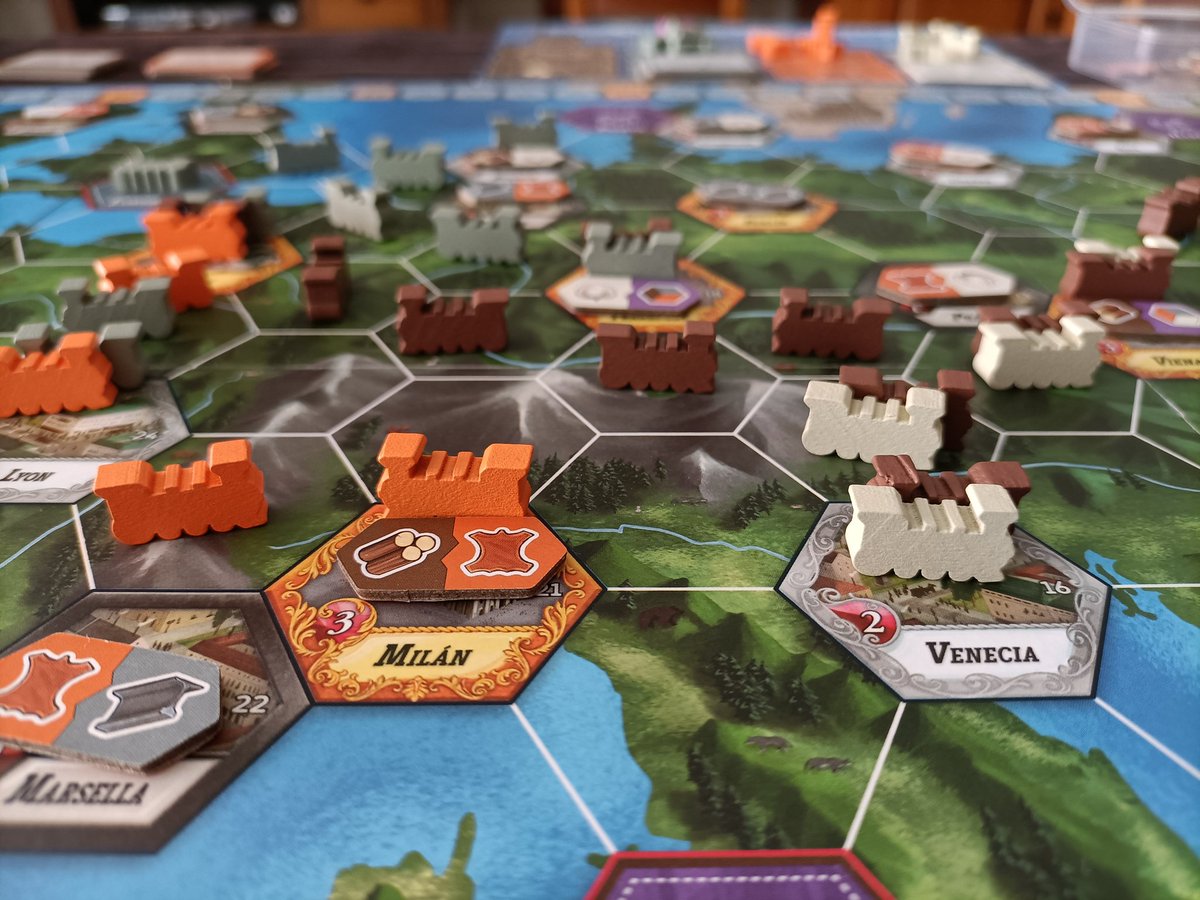 bea_garciam's tweet photo. #MiniExpress jugándolo en el último nivel de dificultad, nivel Entusiasta, mola mucho. No es ni un Raíles ni un American Rails k tanto me gustan, pero éste sí se puede jugar en #solitario y con partidas rapidísimas 🔥 #bgg #boardgame #bggplay https://t.co/7pAyNYB6Rg