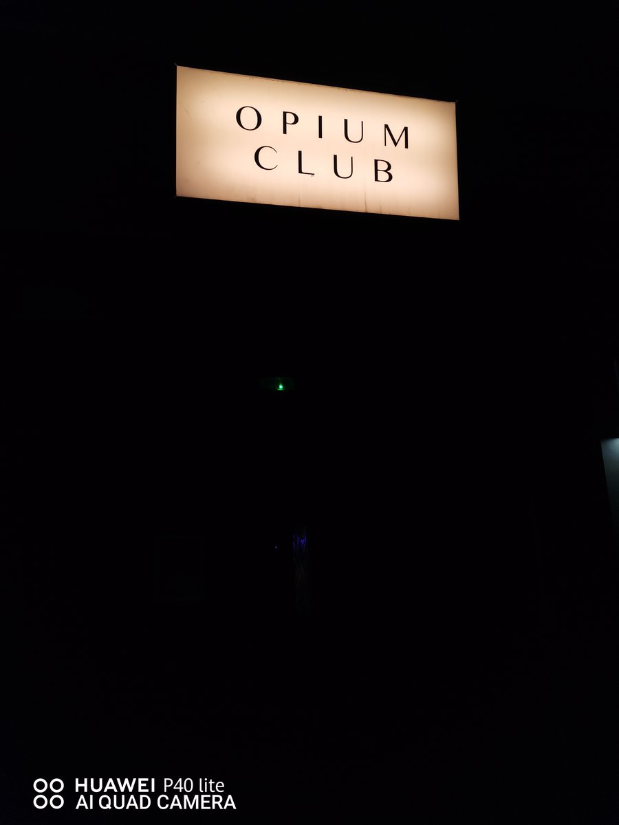 Mimiveemp's tweet photo. Welcome in the weirdest place 🌌😳 https://t.co/6JUXg17tRY