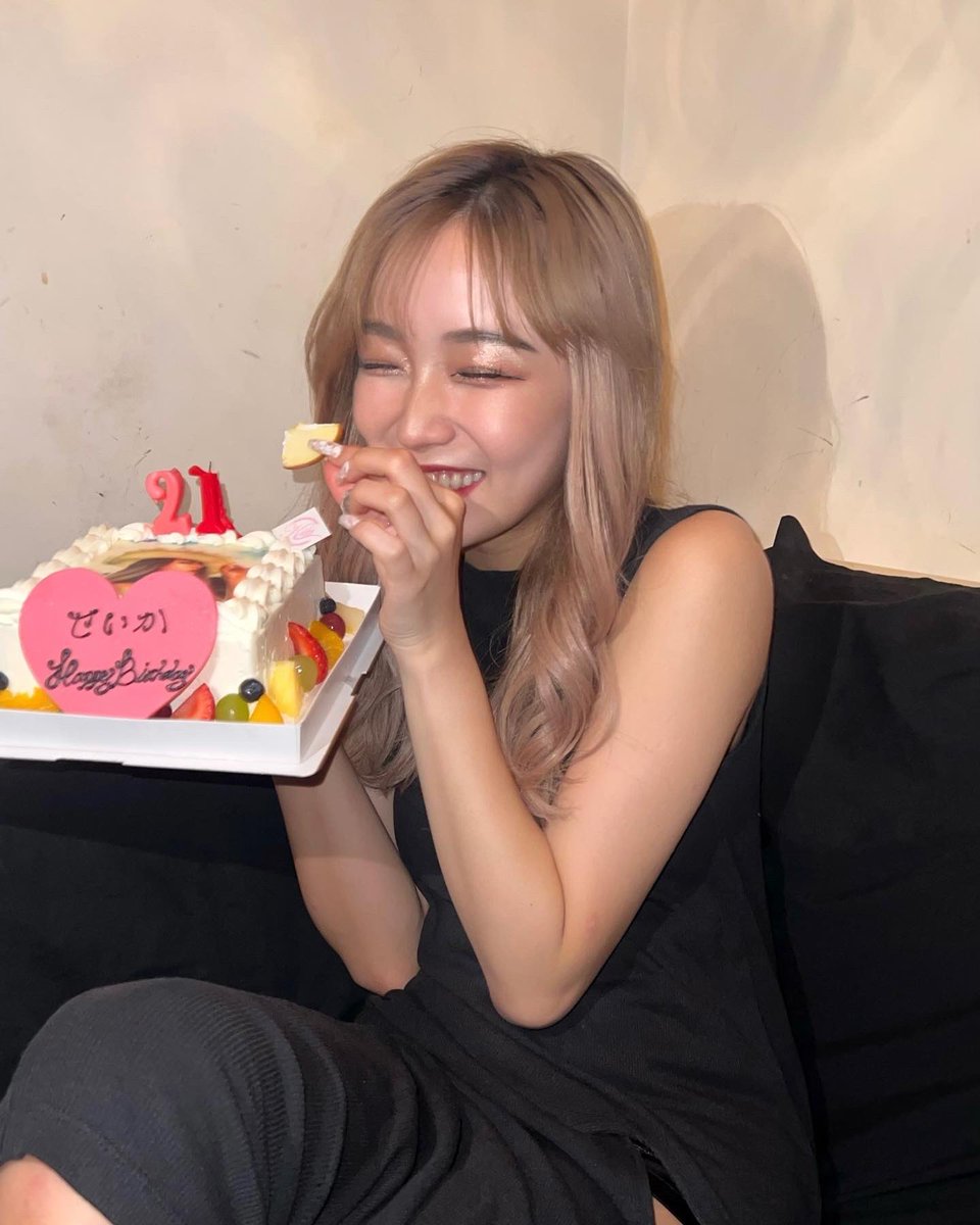 seika_tamukai's tweet photo. ２１歳になりました🎂 https://t.co/DIijLrpbzu