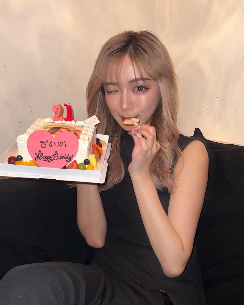 seika_tamukai's tweet photo. ２１歳になりました🎂 https://t.co/DIijLrpbzu
