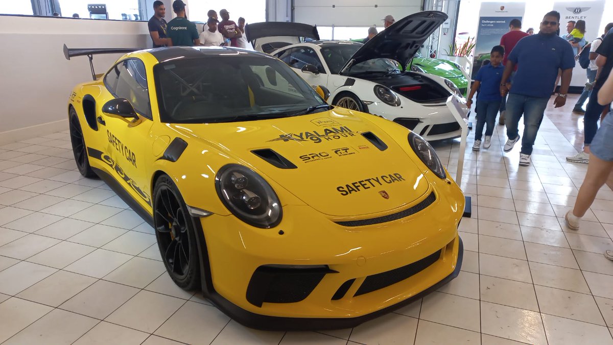 whip_rsa's tweet photo. Back at the track.. it's been a minute..
@FestofMotoring #FOM2022 #WhipRSA https://t.co/zrHgnCWn9Q
