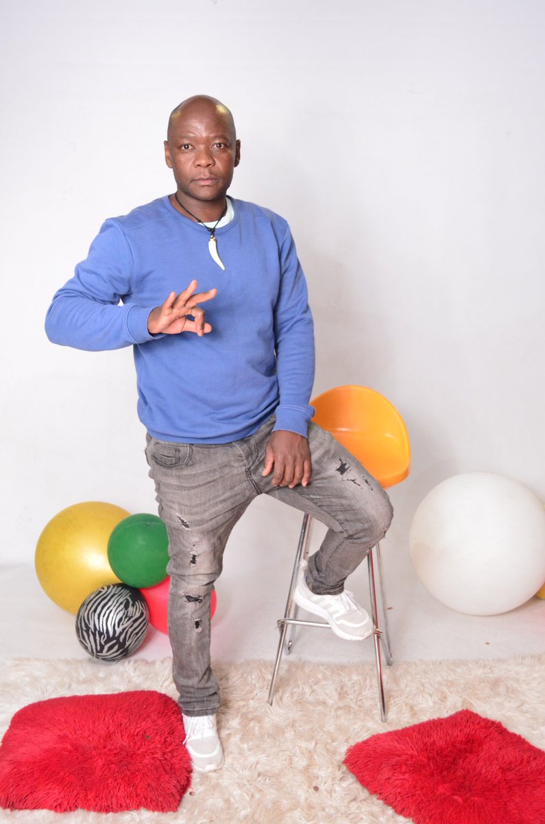 BusisoMz tweet picture
