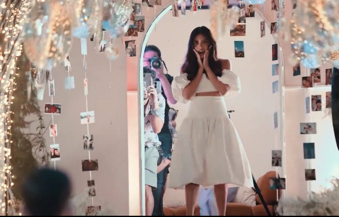 menggalurks's tweet photo. Arjo and Maine's engagement is so so beautiful. Just look at these screencaps 🥲❤️

Watch the full video here: https://t.co/Sk9E9ek3Y8

🏷 #MaineMendoza #ArjoAtayde https://t.co/8ETKjPdwXT