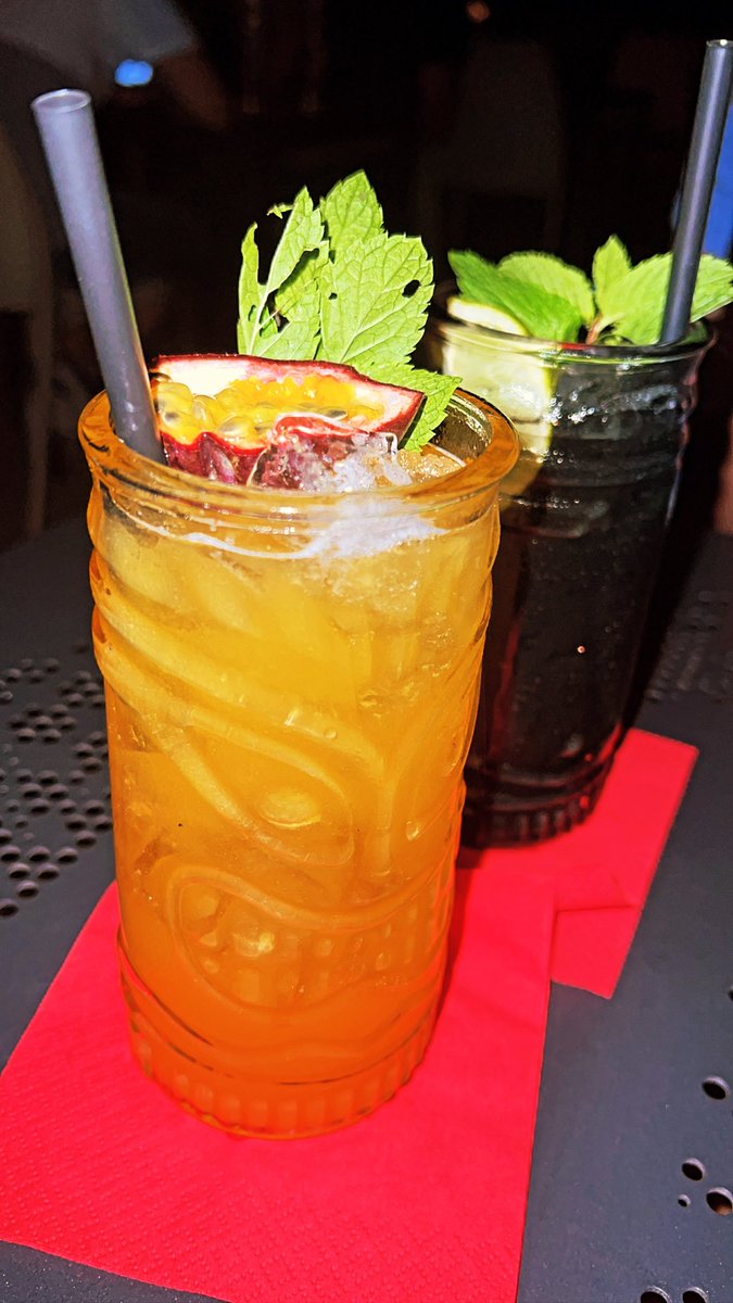 Smartys__vj's tweet photo. 🌴 🍹 🍸 https://t.co/KG3igCGWEl