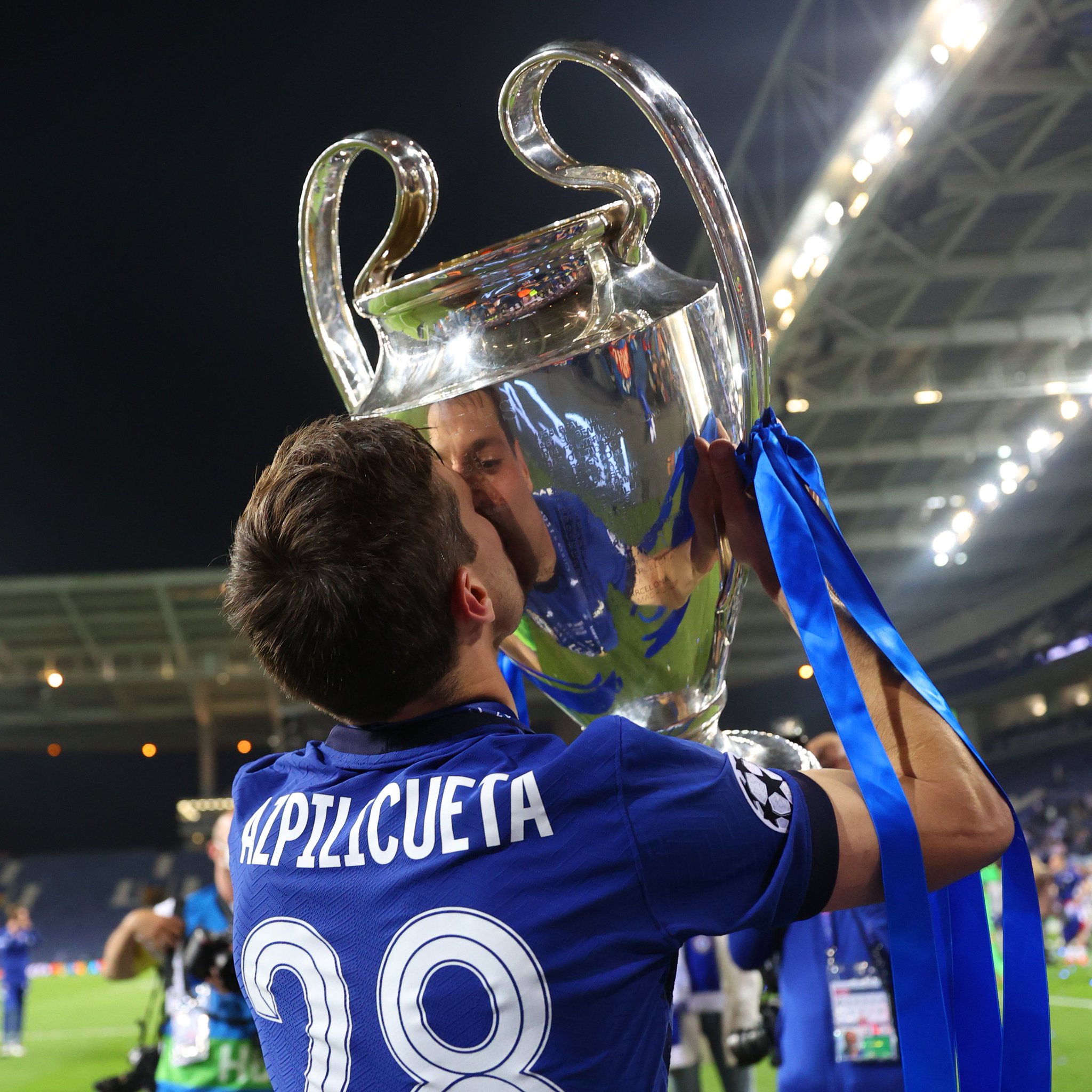  Captain. Leader. Chelsea legend. Happy birthday, César Azpilicueta! | 