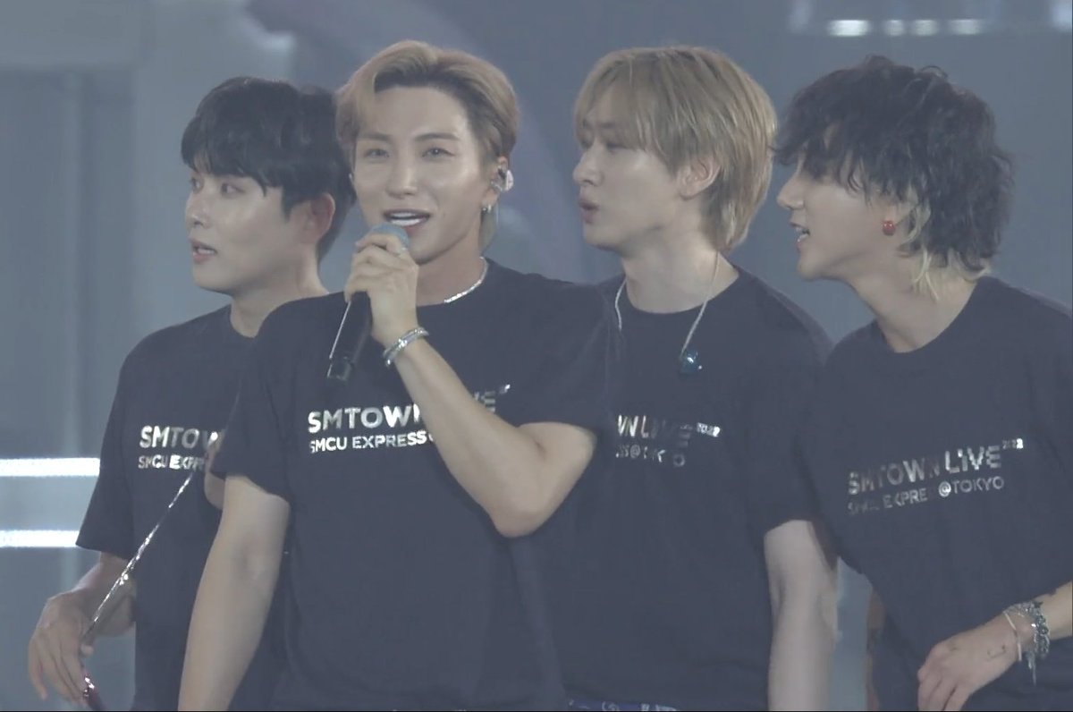 urabearism's tweet photo. the 2 kids kept trying to whisper to teuk to not miss out on anyone 😂😂🥹 https://t.co/Ik8MbEs9lO