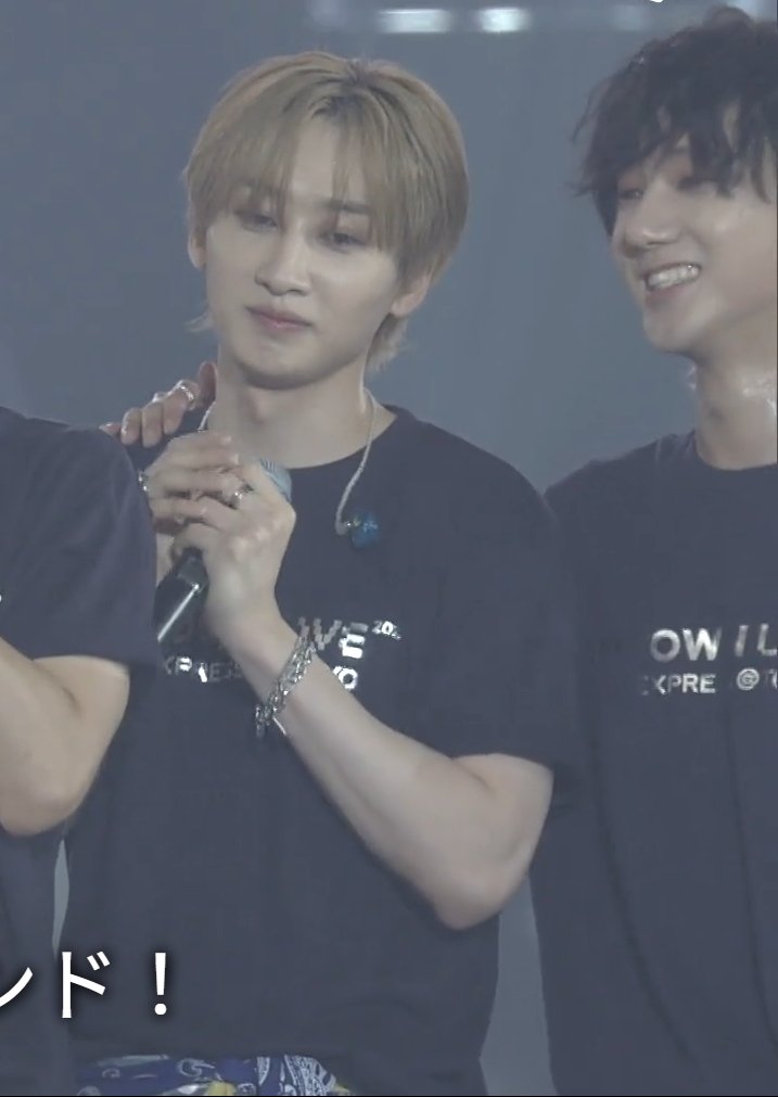 urabearism's tweet photo. the 2 kids kept trying to whisper to teuk to not miss out on anyone 😂😂🥹 https://t.co/Ik8MbEs9lO