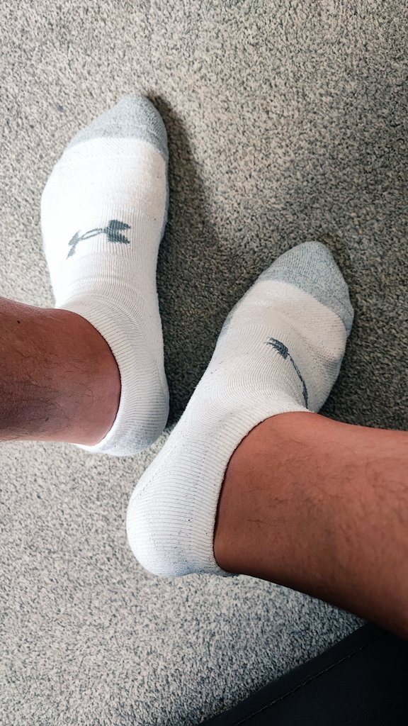 BritLad2000's tweet photo. A little #UnderArmour shot for you this morning... 😎🔥🧦 #mensfeet #whitesocks #footworship https://t.co/xBqoixtNkO