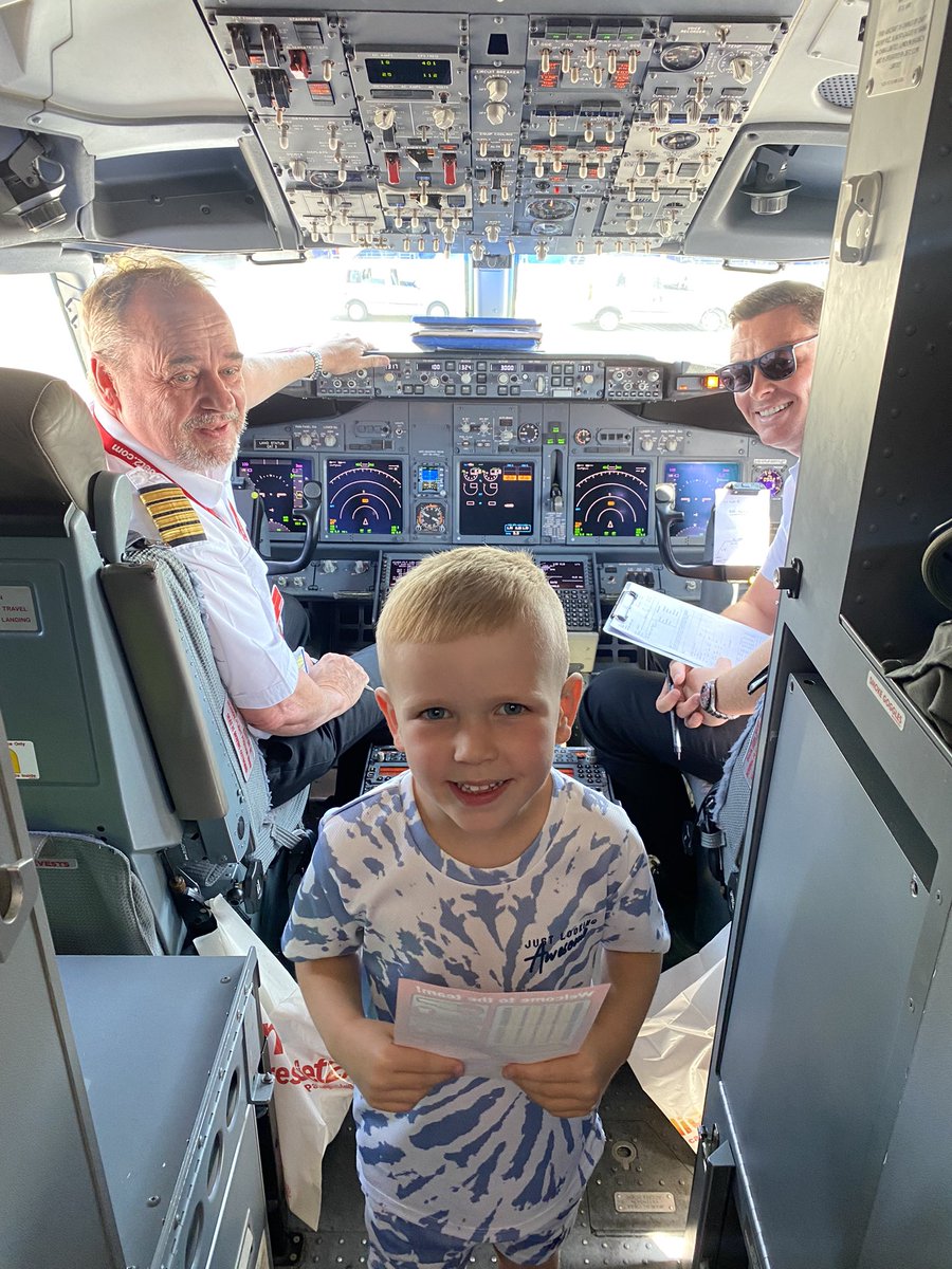 L_Riley19's tweet photo. Thanks @jet2tweets pilots for giving my son the time of day this lunchtime when we touched down in Kos. He was so excited to meet you! https://t.co/nD07Il753y