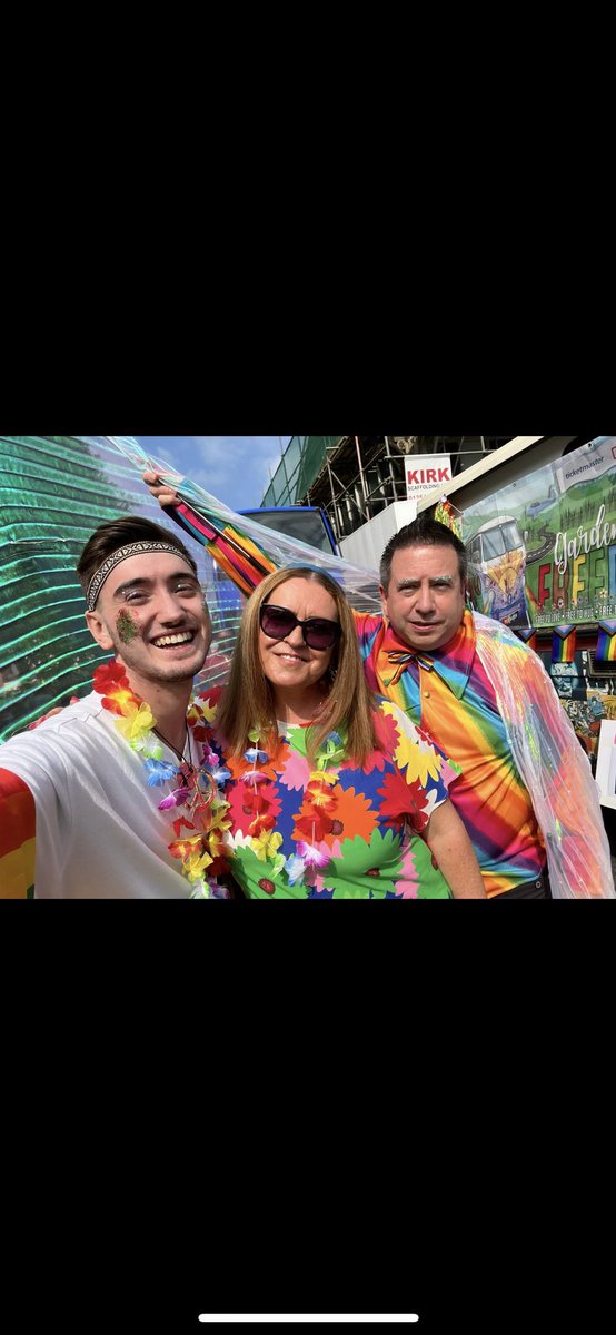 Poole17Georgia's tweet photo. @ManchesterPride  so proud gorgeous joyful day ❤️🏳️‍🌈❤️🏳️‍🌈 https://t.co/cU3ZBNZQcJ