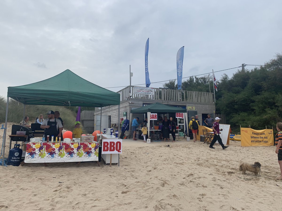 Come on down to #HarlynBay where we are selling burgers hotdogs and beer to raise money for the Harlyn surf lifesaving club <a href="/SharpsBrewery/">Sharp's Brewery</a> <a href="/WarrensButchers/">Warrens-TheButchers</a> <a href="/LionPadstow/">Golden Lion Padstow</a>