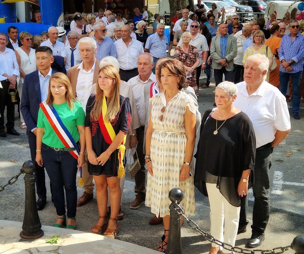 jennifersalles_'s tweet photo. Se retrouver à Saint-André-de-la-Roche aux cotés de mon ami @CarlinJacques pour la fête patronale de la Saint Grât. 

Merci au Comité des Fêtes et à tous ses bénévoles qui font vivre nos traditions. https://t.co/DJl3t52JjK