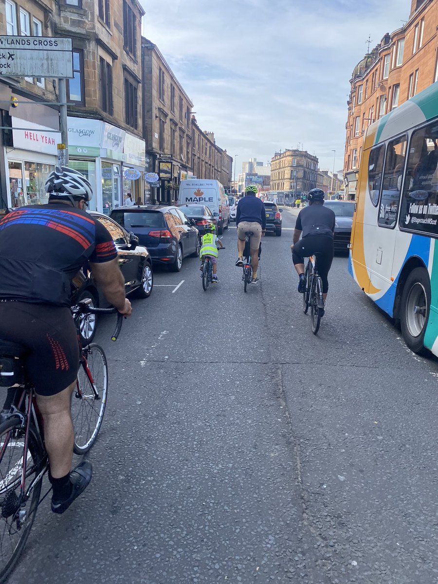 francesca_kms's tweet photo. Lovely #cycle through #Glasgow with some great #segregated #cyclinglanes and car free areas - along with roads which still need improvements. But I think #cycling is still the best way to explore a city π π²π΄σ §σ ’σ ³σ £σ ΄σ Ώ #activetravel #explorebybike #shawlands #PollockPark https://t.co/7aIkMez13y