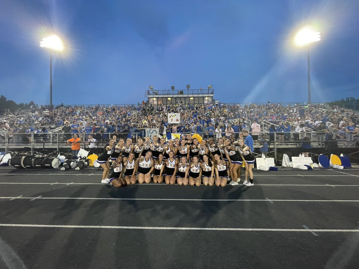 hannahgrauu's tweet photo. My very last first Friday Night Lights was definitely one for the books!! Our football team won for the first time in a very long time!! The energy from our student section was incredible, it was such a great night! #snrszn #fnl @shsindiantribe @MissTeenUSA @SCPSchools https://t.co/AapHiLlPbc