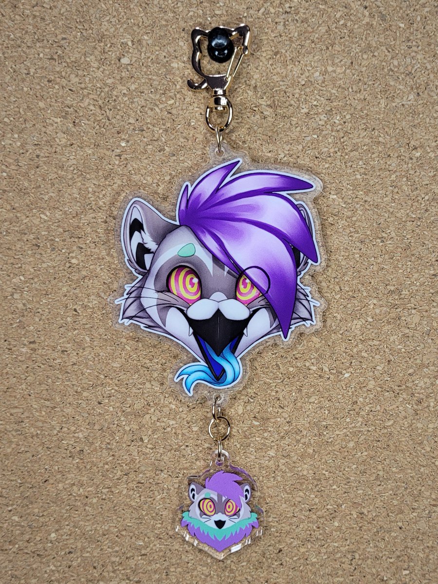 I'm almost at 100 followers on this account so..
✨GIVEAWAY TIME!✨
I'm giving away a flat-coloured fursona headshot keychain! To enter:
- ❤️+RT this post
- Follow me!
- Tag a friend, if you can
- NO raffle accounts please

Ends on the 31st of September