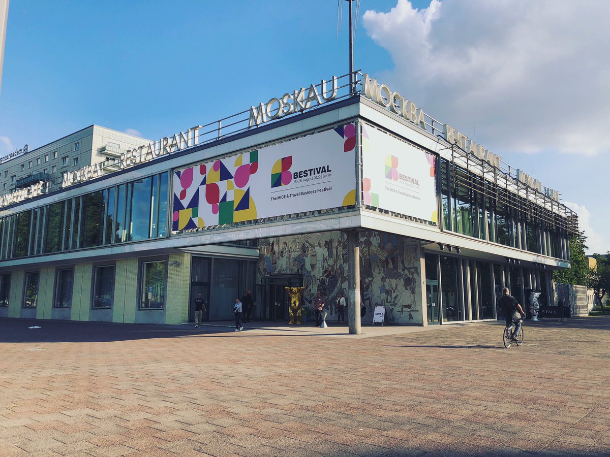 berlinticker's tweet photo. Nach dem Bestival ist vor dem Bestival! Danke für die guten Gespräche! @visitberlin @visitBerlinNews @berlinticker @neukoellnticker @44CoolGirls1 #visitberlin #mice #tourism #travel #tourismus #neukölln #meetinberlin #berlin https://t.co/2mLdEG2K8W