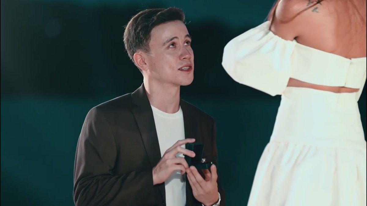 PhilippineStar's tweet photo. 'IT STILL FEELS SURREAL' 💍✨

Actress-host Maine Mendoza reminisced the magical proposal of her fiancé Arjo Atayde on Sunday, a month after their engagement on July 28, 2022. (Instagram/Maine Mendoza) https://t.co/fC2l2PwhJE