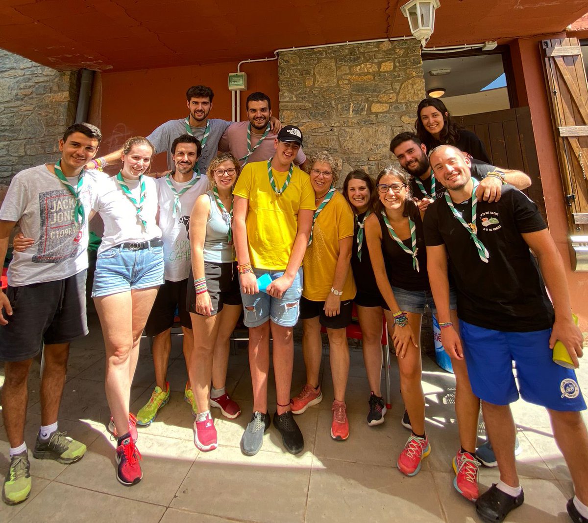 colborreda's tweet photo. 😏 Mireu, mireu! En Juli ha estat el Serapi d’aquesta ruta que avui acaba. Últimes hores a la casa de colònies de Rialp!

#Camells22 #PallarsSobirà #ColBorredà #estiu https://t.co/GAWKRMeT8L