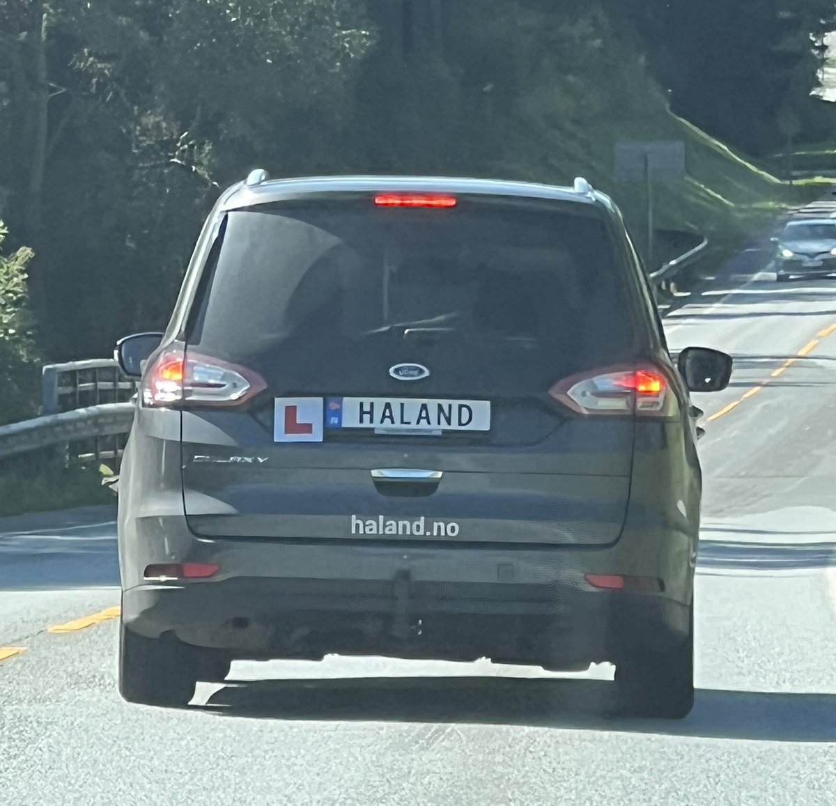 Ser den! Trafikken i Manchester er jo et helvete.