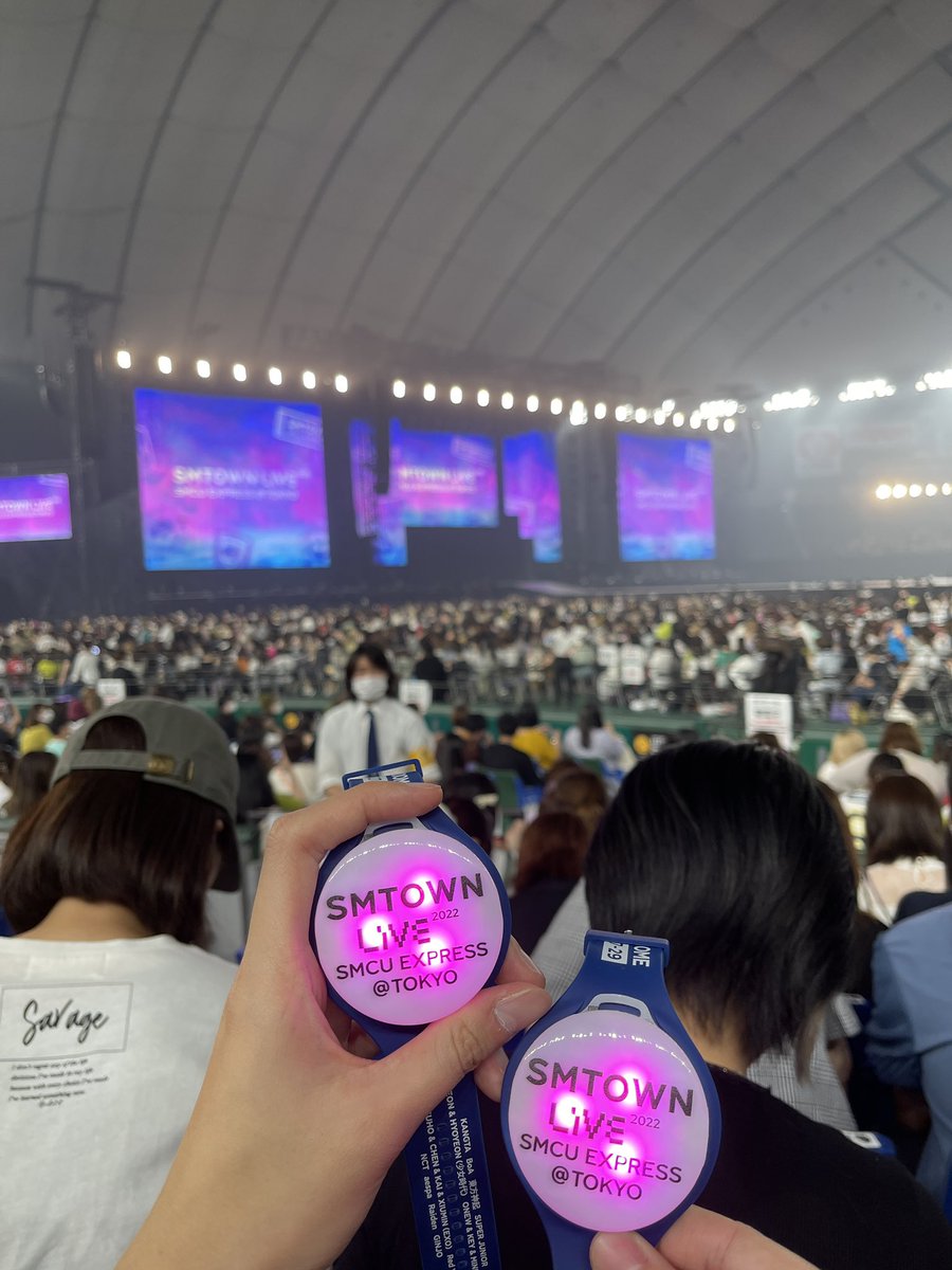 24h_fx's tweet photo. 4个多小时我知道的歌大概也只有两首😂 https://t.co/j2fQ2glbcQ