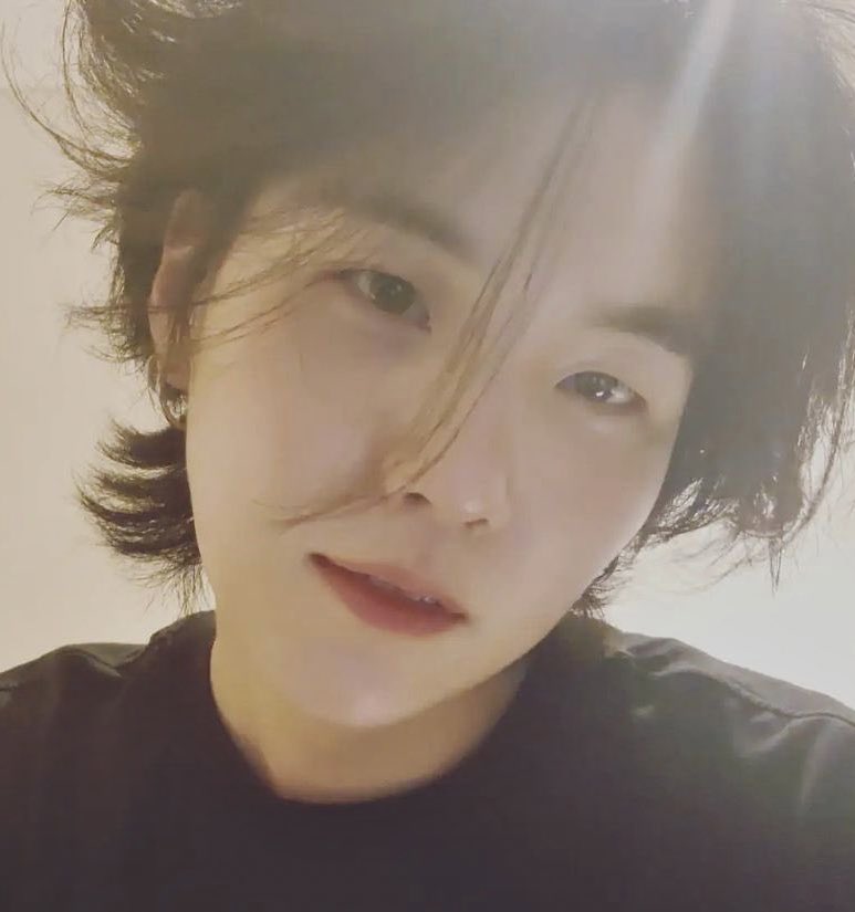 houriyng's tweet photo. I LOVE YOONGI SO MUCH https://t.co/az1s08QR0f