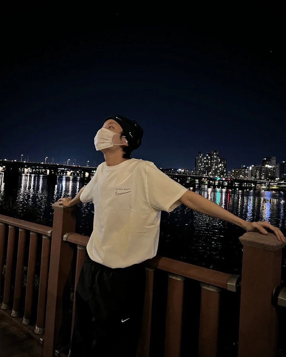 btsinthemoment's tweet photo. https://t.co/3lBIiaimeT