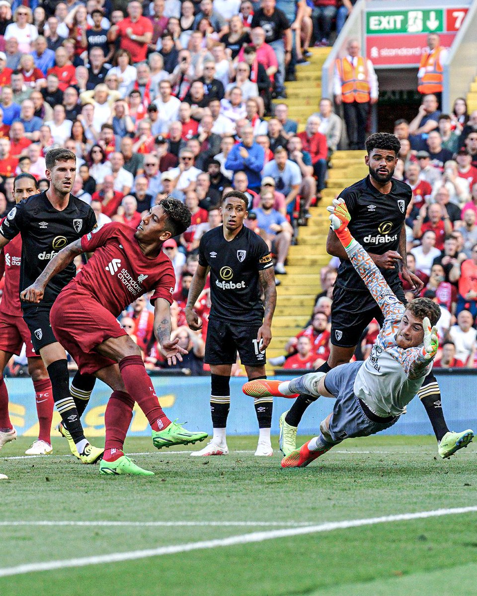 ESPNFC's tweet photo. Does Roberto Firmino know he's allowed to score whilst looking? 😅 https://t.co/tN4V8wsgTt