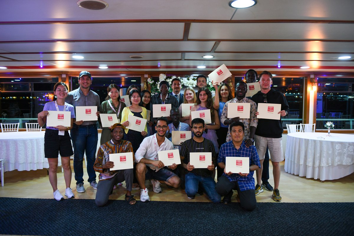 TBB's tweet photo. The #LOCALINTERNational program, traditionally organized by #UMT every year, was held on 21-27 August this year.
21 participants from 17 different countries took part in the program and events were held in 4 different cities for 6 days.
➡️ https://t.co/9DgXhMDiEe https://t.co/NnIn1epLGI
