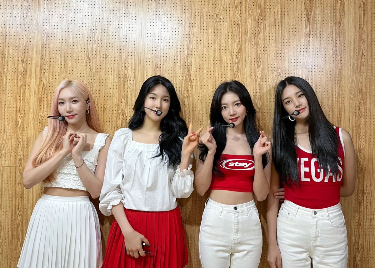 cyoulatte's tweet photo. Thank you @officialLABOUM for be with Latte for 8 years. Thank you for all your hard working. We will always be right next to you ❤️ #8YearsWithLABOUM #LABOUM https://t.co/GvxC7EJAte