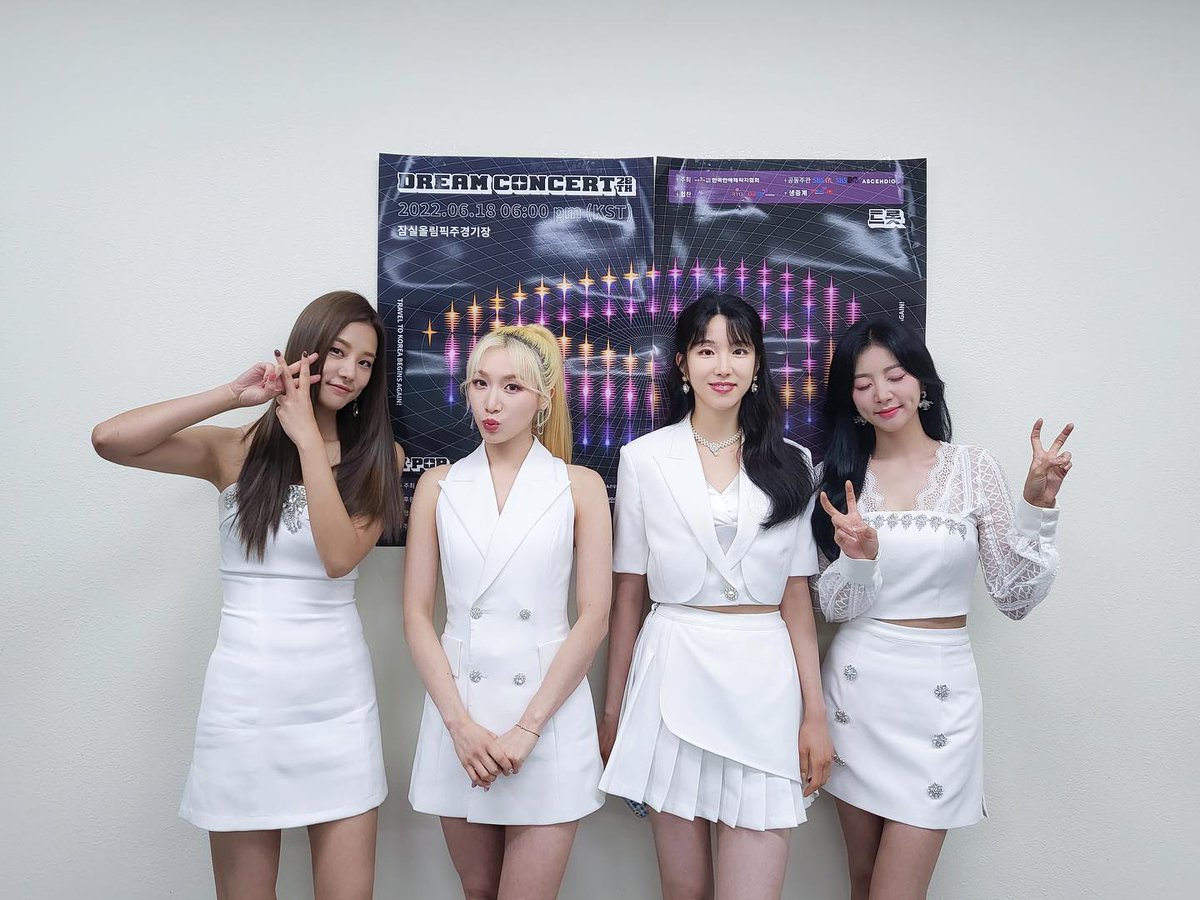 cyoulatte's tweet photo. Thank you @officialLABOUM for be with Latte for 8 years. Thank you for all your hard working. We will always be right next to you ❤️ #8YearsWithLABOUM #LABOUM https://t.co/GvxC7EJAte
