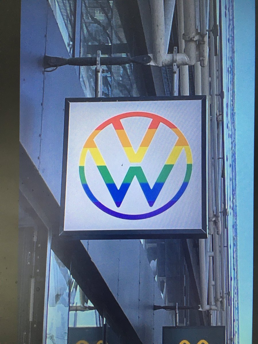 wdwarncke's tweet image. Ein unbeschreiblich schönes Erlebnis, das Kennenlernen und Probefahren des neuen VW ID. Buzz in Copenhagen. Bis 2025 will die Stadt als weltweit erste klimaneutral werden. Ein Danke der Vorbereitung-Crew für die tollen Ideen. Ein weiterer Schritt auf dem #WayToZero 🇩🇰🍀WW