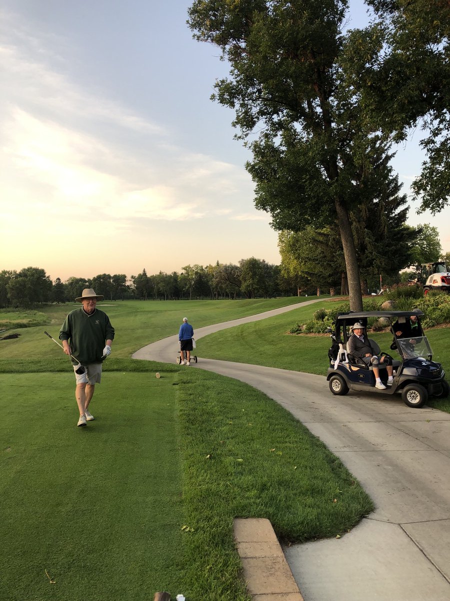 Sunday dew sweepers at the ⁦<a href="/BobcatNDOpen/">Bobcat ND Open</a>⁩