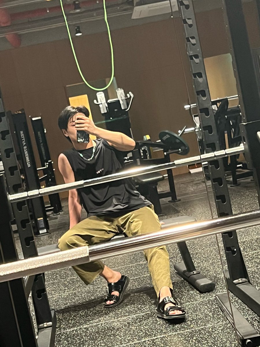 enhypenweverse's tweet photo. [ #제이's Post ] 220828

#JAY: I feel like I'm about to faint because I exercise after awhile…🫠

@ENHYPEN_members @ENHYPEN #ENHYPEN #엔하이픈 https://t.co/iyfUzD8wn6