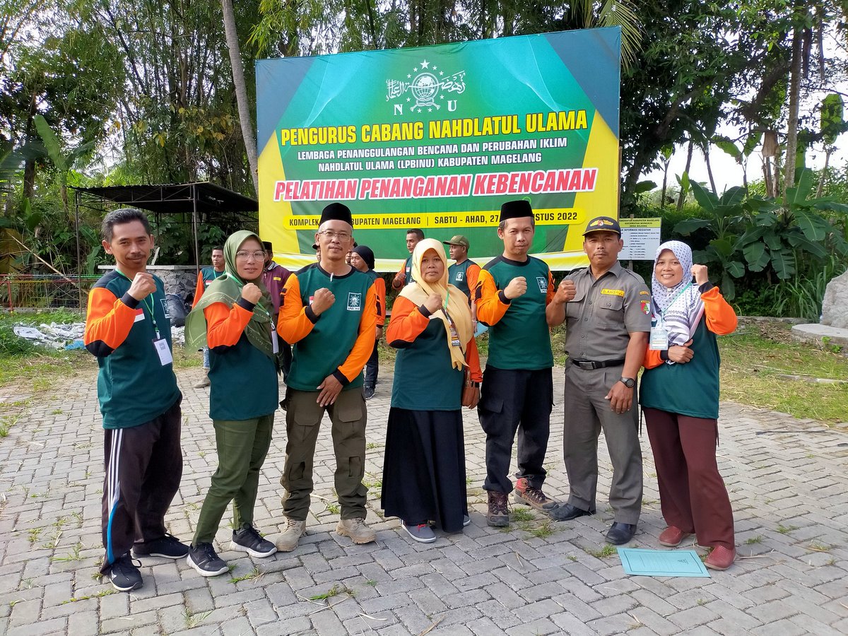 KangSumadi_'s tweet photo. Pelatihan penanganan kebencanaan
LPBI NU Kab Magelang
Pelatihan dan pembekalan relawan LPBI demi terwujudnya relawan yang tangguh dan berdedikasi.
#LPBINUMagelang
@PPLPBINU @YayahRuchyati @uwiewin https://t.co/ucvwUCeAuR